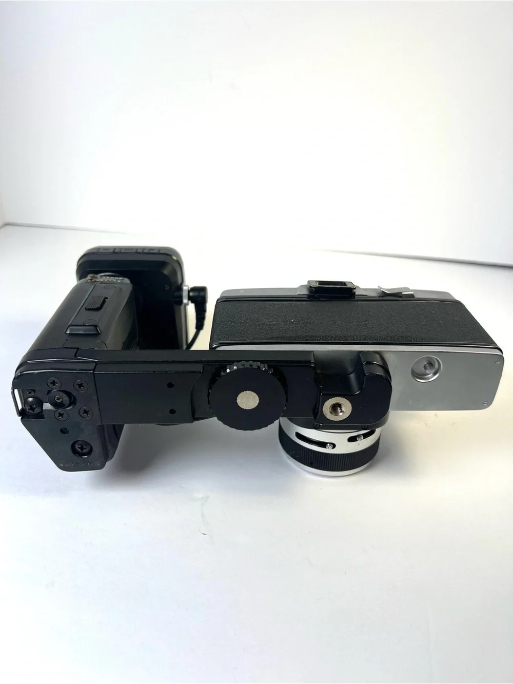Ricoh 35 Flex 35mm Film Camera F2.8 Len Sunpak Thyristor MG-1 Flash Grip Vintage